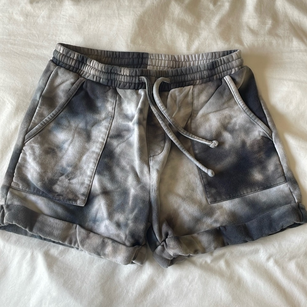 black/grey/white tie dye lounge shorts, pajamas